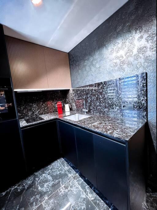 Black Pearl Luxury Apartment ベンツピルス エクステリア 写真